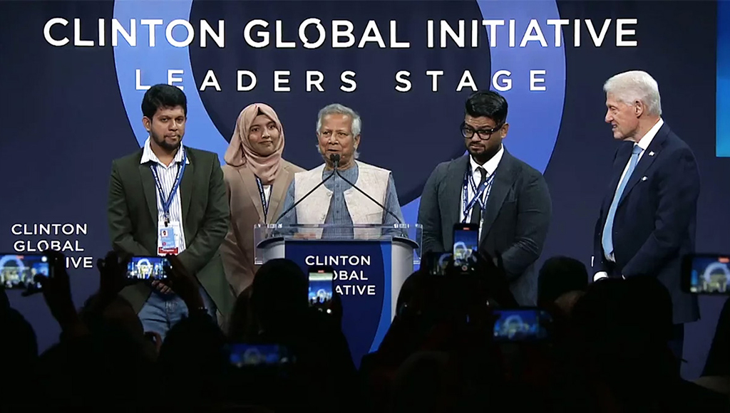 Young people will build a new Bangladesh said to Clinton. Yunus