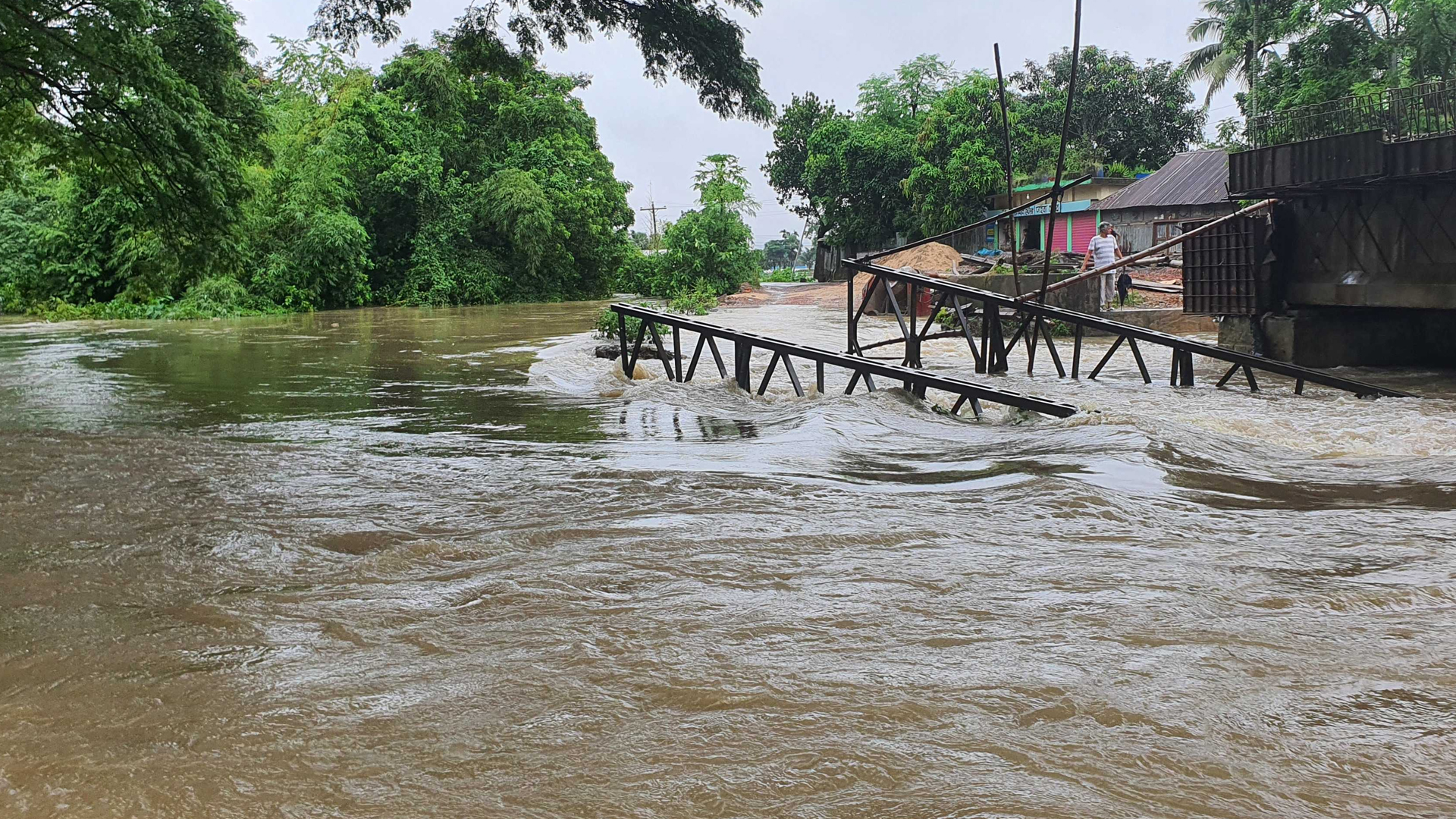 Flash floods in eight districts, affected 3 million people