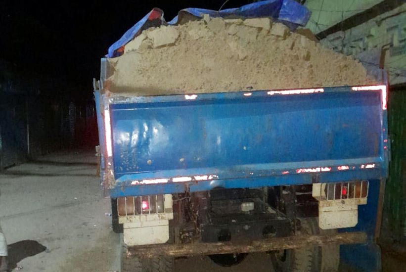 Drum truck with Indian sugar worth Tk 5 lakh seized in Sylhet