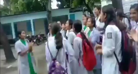 Two teachers were dismissed for wearing hijab of Hindu girls