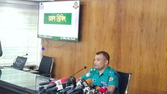 The artists went to the mandap on the invitation of a leader of the puja celebration committee: the police