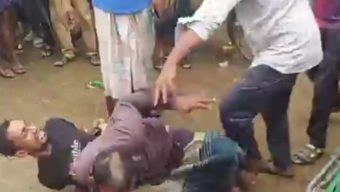 Two businessmen were tortured in the medieval style by calling them thieves in Mirpur market