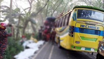 Two buses collide on Dhaka-Khulna highway: 5 killed, 20 injured
