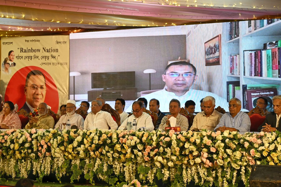 Avoid haste to decide on constitutional issues: Tariq Rahman