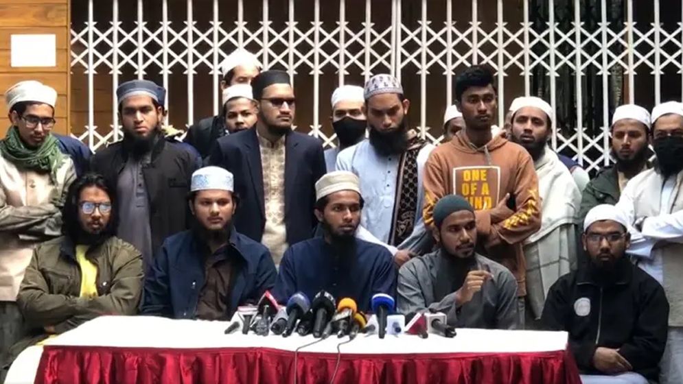 A group of DU students call for dialogue between the two factions of Tablighi Jamaat