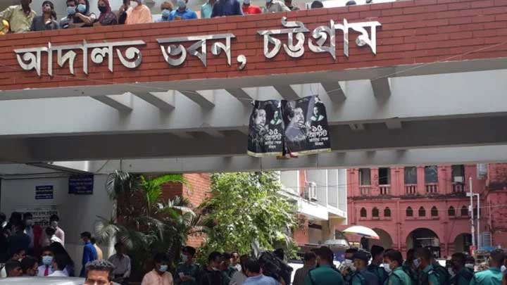 Police searching for documents of 1,911 cases in Chittagong court