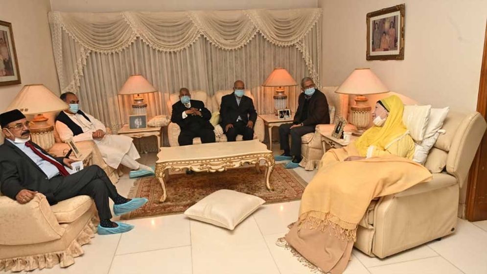 Khaleda Zia to leave for London on Tuesday for treatment