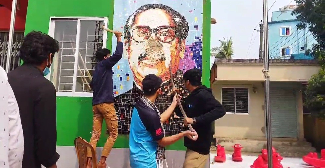 Mural of Sheikh Mujib demolished in Moulvibazar