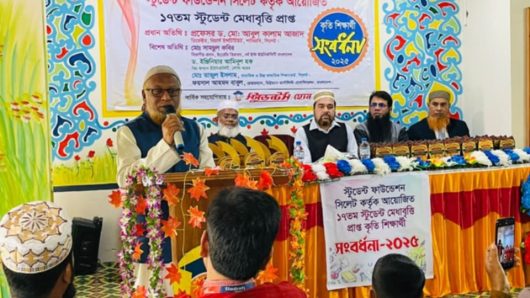 Students must eliminate their tendency to go abroad: Professor Abul Kalam