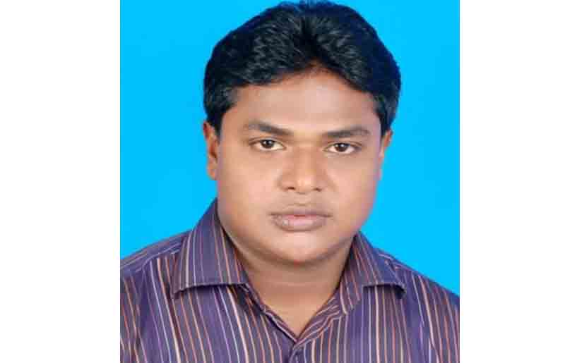 Swachhasebak League President Mubarak, who attacked the student crowd, is still out in the open!