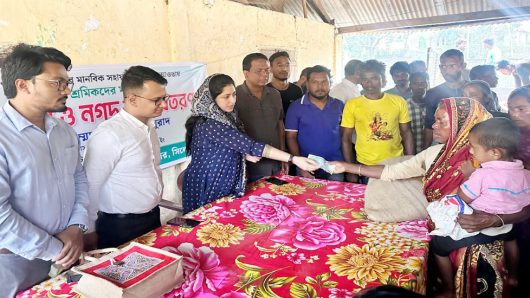 DC Mahbub stands by 1,400 workers of 4 tea gardens in Sylhet