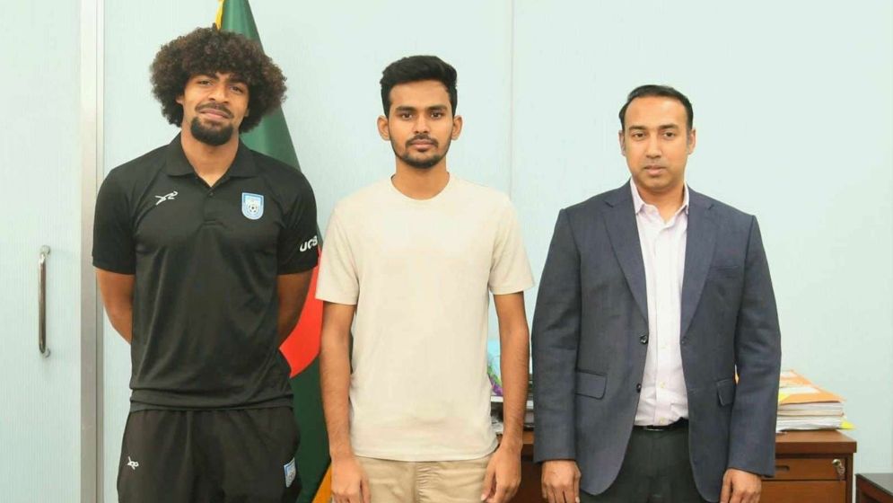 There is no chance of depriving qualified players for the sake of the country: Sports Advisor