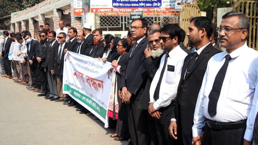 Decision not to provide legal aid to accused in child rape case