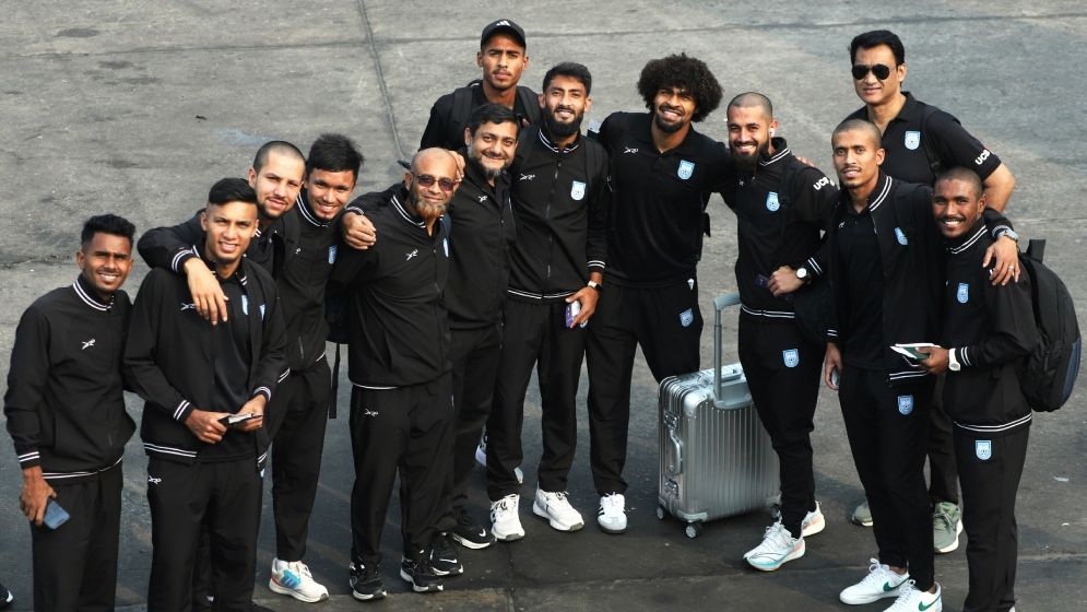 Bangladesh football team reaches Shillong
