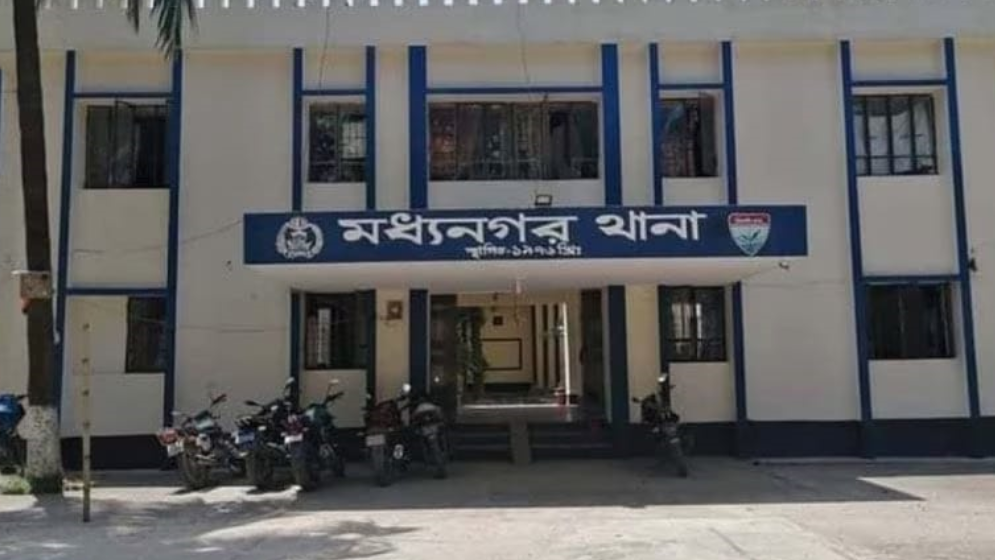 Uncle stabbed to death by nephew in Madhyanagar