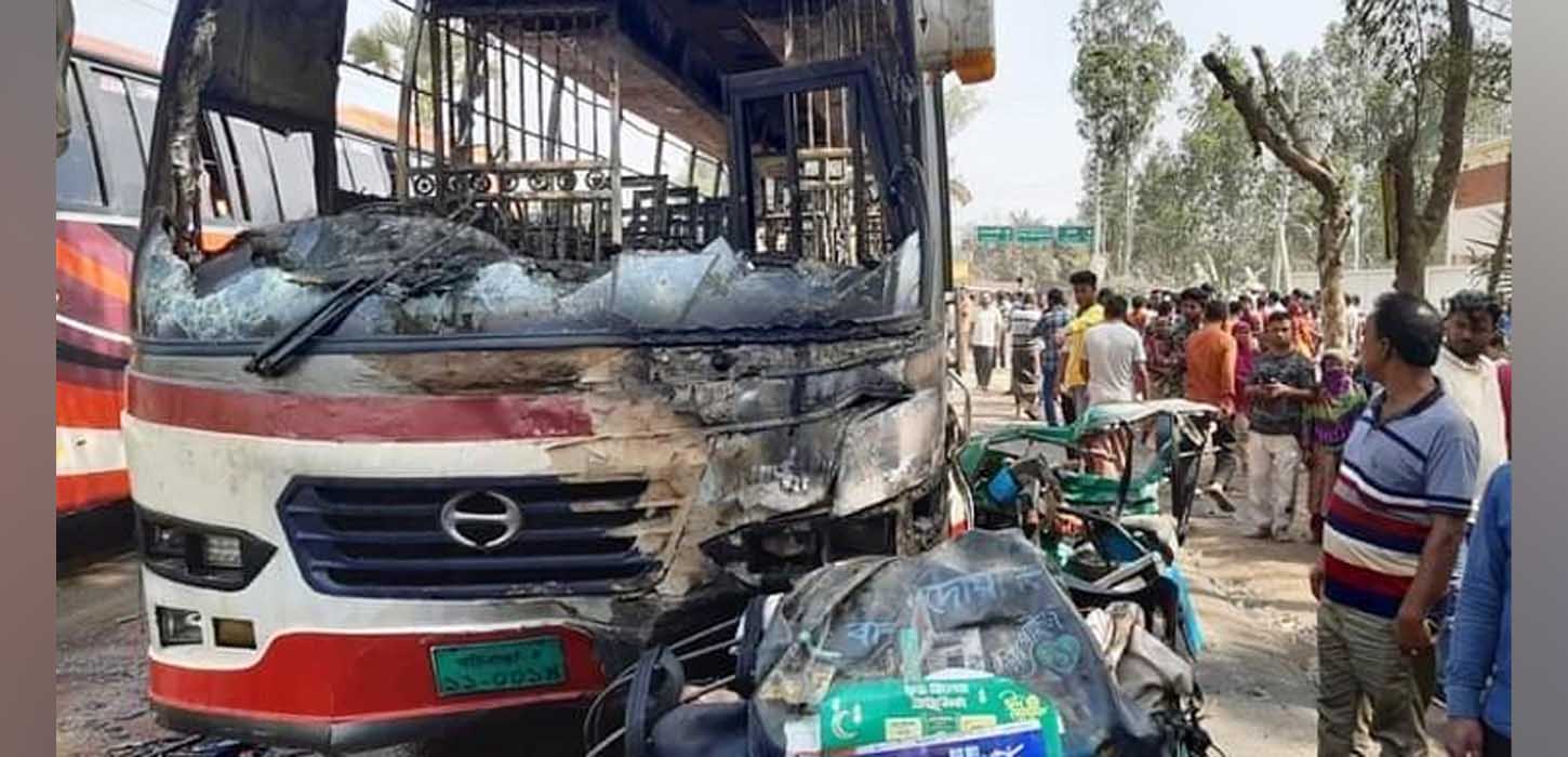 Passenger bus-autorickshaw head-on collision: 5 including children killed