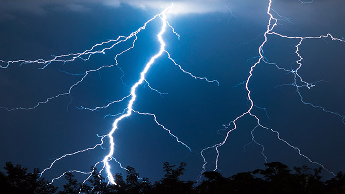 Boat worker killed in lightning strike in Fenchuganj