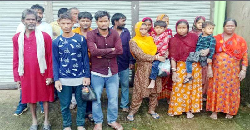 BSF pushes 60 Bangladeshis at the border