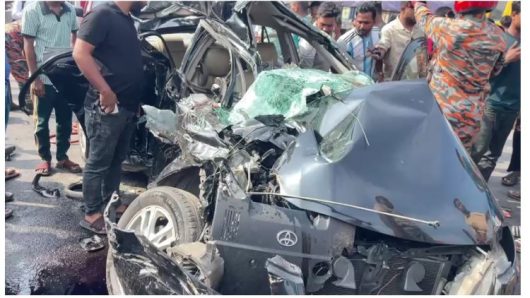 Collision Between Passenger Bus and Private Car: 4 Dead, 5 Injured