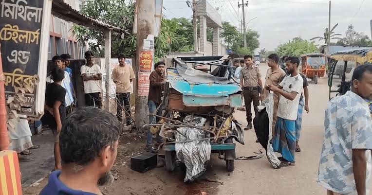 Three Auto-rickshaw Passengers Killed by Truck in Gazipur
